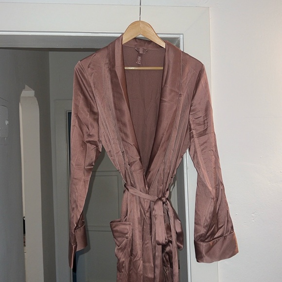 SKIMS - Long Robe (95% silk) 🎀 - Picture 8 of 11